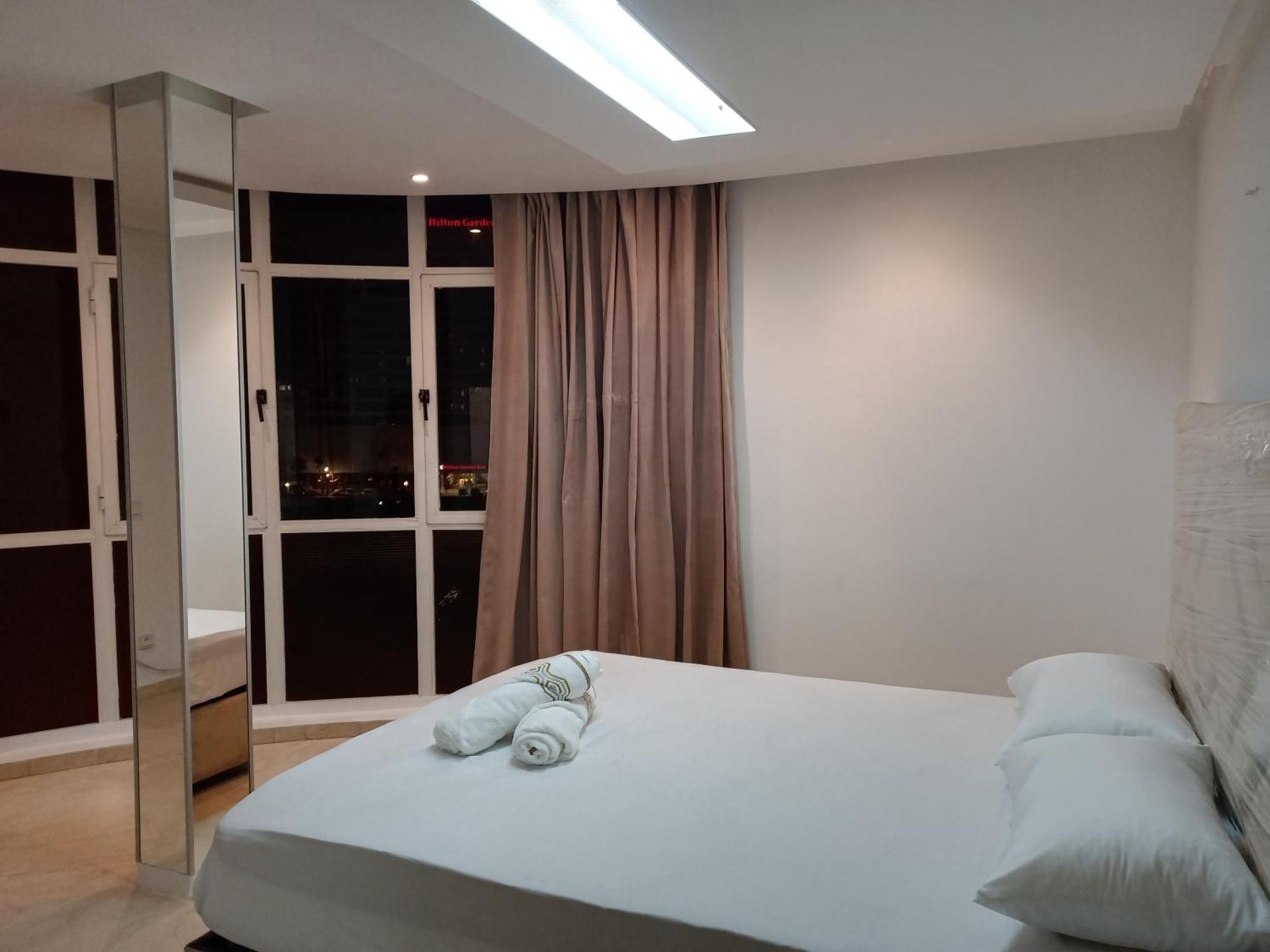Amazing Appartement " Avec Climatisation " Au Centre Ville En Face Hilton & Gare Train De Tgv De Tanger 2N 탕헤르 외부 사진